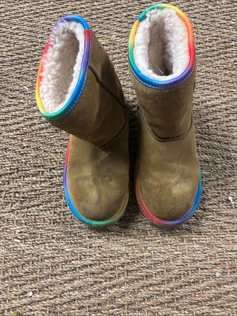 VGUC UGG Kids Brown Suede Boots with Rainbow Trim Sz 2